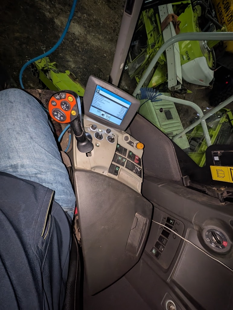 Ensileuse CLAAS JAGUAR 940 DYNAMIC POWER - photo slide 15
