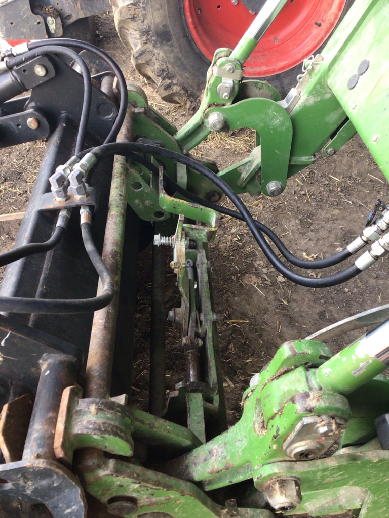 Tracteur chargeur FENDT 211 VARIO - photo slide 17