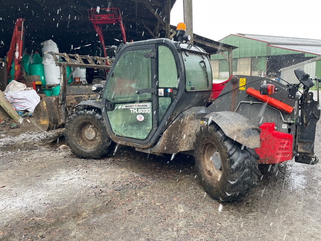 Telescopique MASSEY FERGUSON TH 6030 - photo slide 2