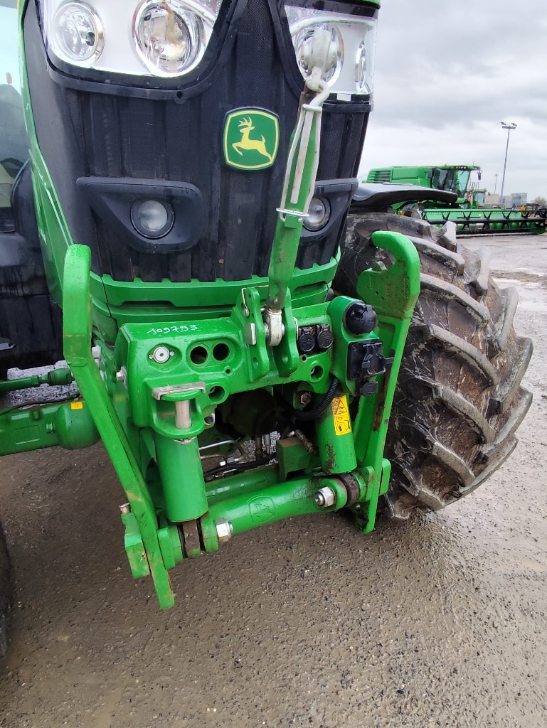 Tracteur JOHN DEERE 6155R - photo slide 10