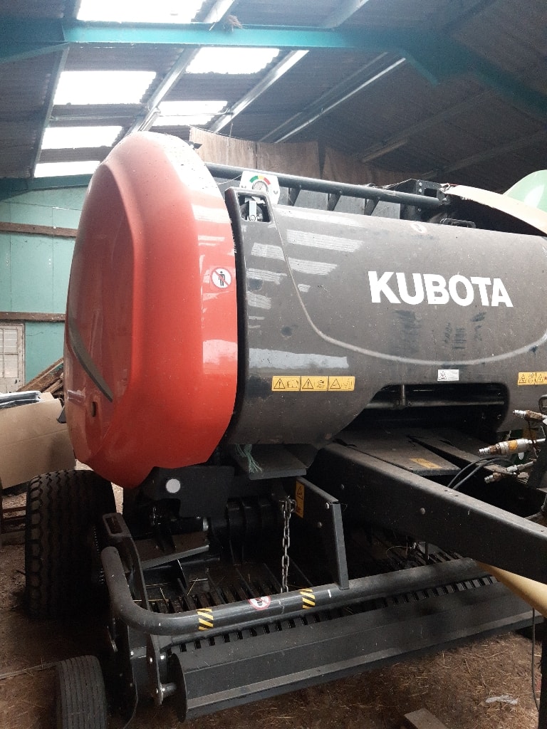 Presse balles rondes KUBOTA Bv4160 - photo slide 6