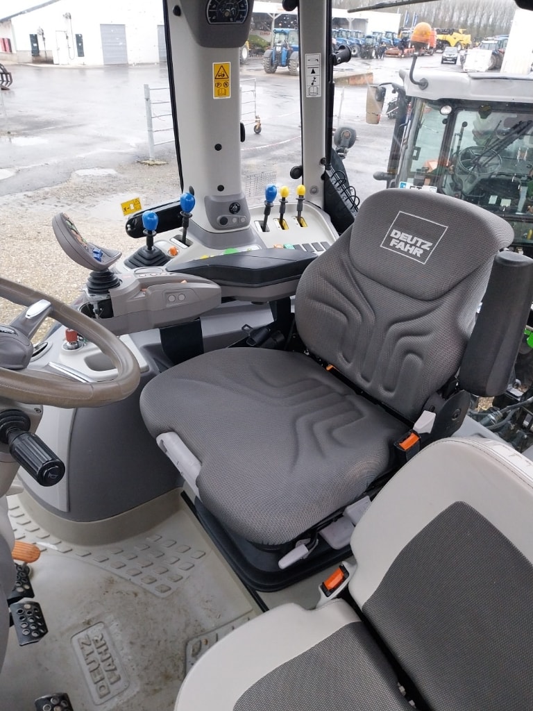 Tracteur DEUTZ FAHR 6165 RC SHIFT - photo slide 10