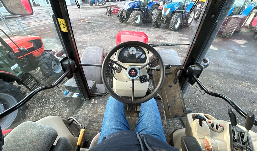 Tracteur MASSEY FERGUSON 7714 DYNA-4 ESSENTIAL - photo slide 2