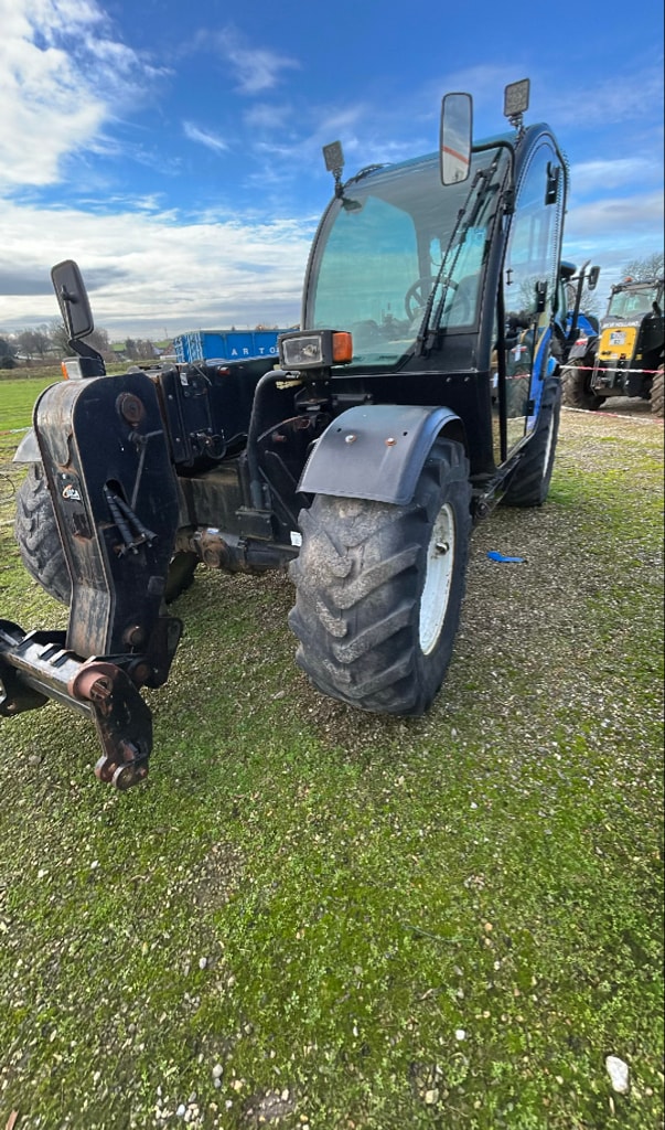 Telescopique NEW HOLLAND LM 5060 - photo slide 1