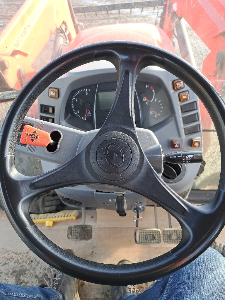 Tracteur chargeur KUBOTA M6101 - photo slide 18