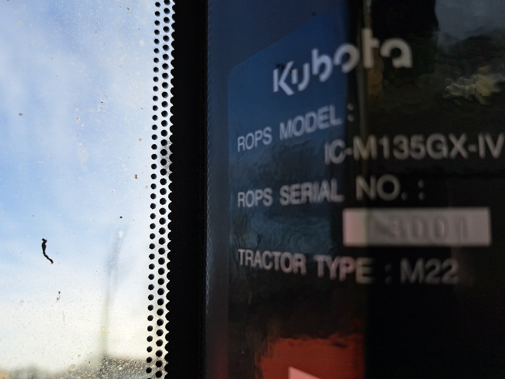Tracteur chargeur KUBOTA M6101 - photo slide 5