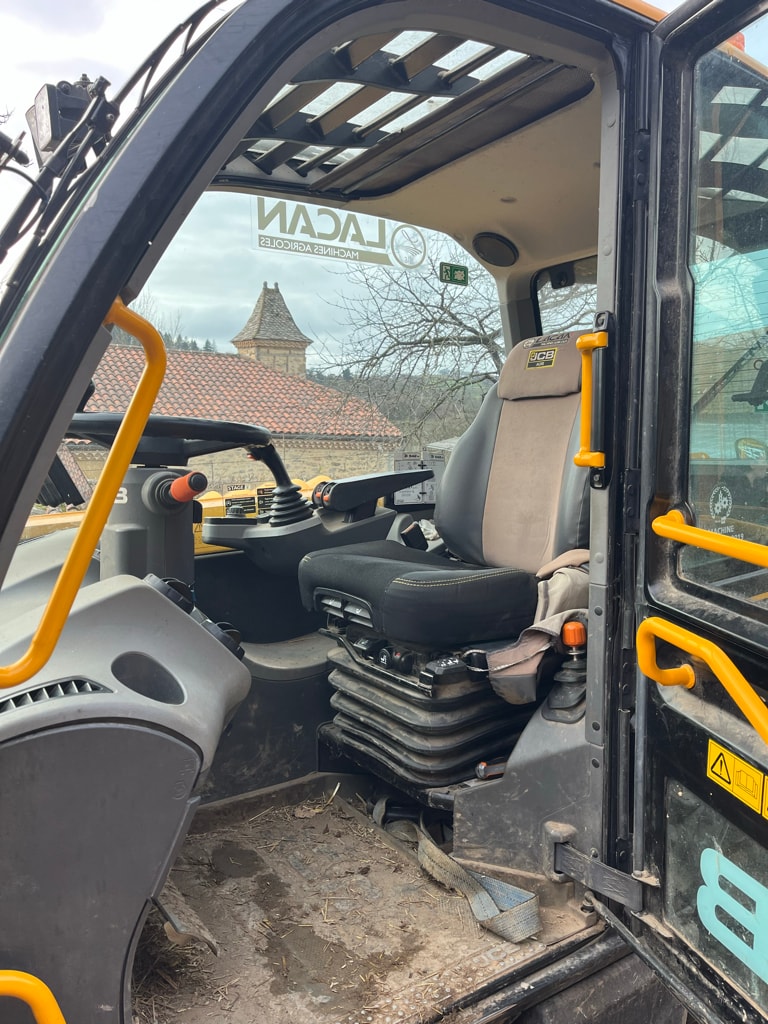 Telescopique JCB 542-70 Agri xtra DTVT - photo slide 11