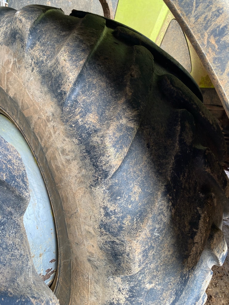 Tracteur CLAAS AXION 850 - photo slide 6