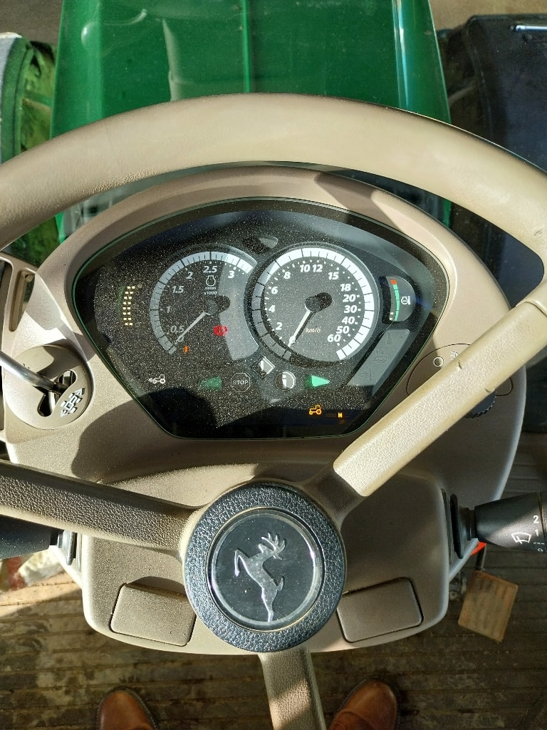 Tracteur JOHN DEERE 6155R - photo slide 15