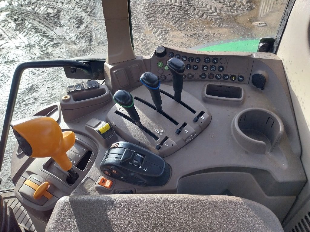 Tracteur chargeur JOHN DEERE 6120M - photo slide 20