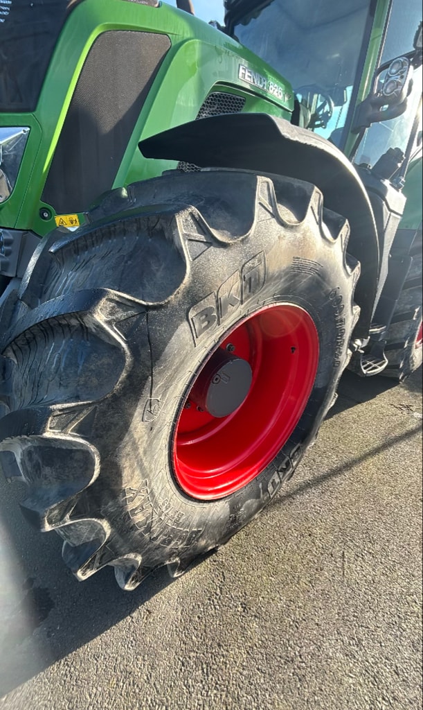 Tracteur FENDT 826 VARIO PROFI + - photo slide 6