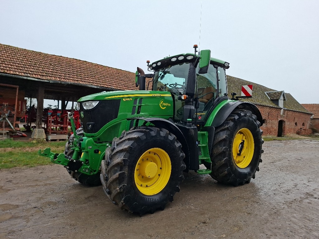 Tracteur JOHN DEERE 6250R - photo slide 1