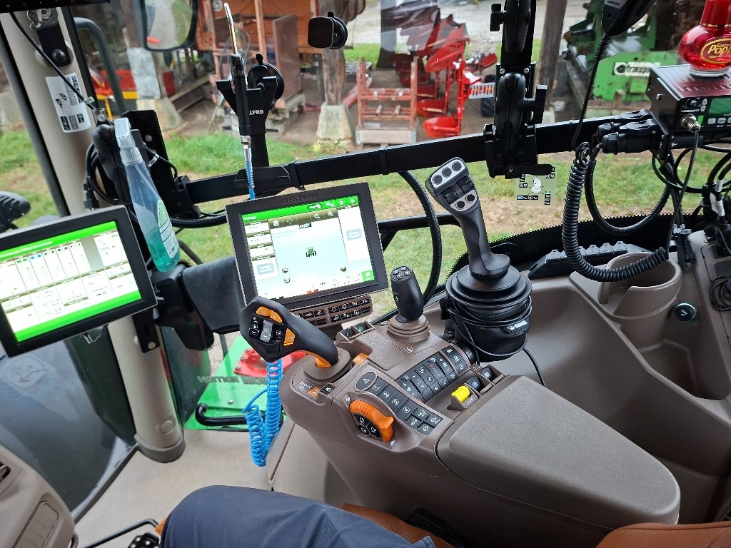 Tracteur JOHN DEERE 6250R - photo slide 7