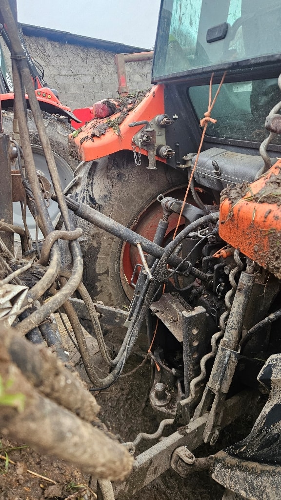 Tracteur chargeur KUBOTA M5111 DTHQ - photo slide 4
