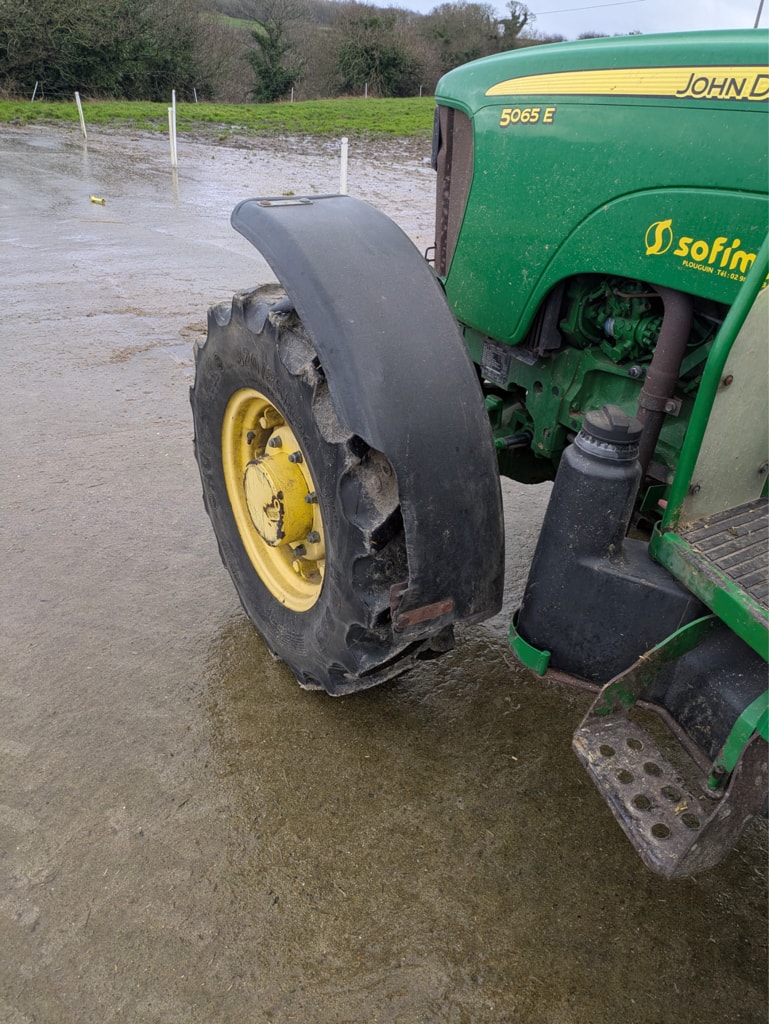 Tracteur JOHN DEERE 5065E - photo slide 16