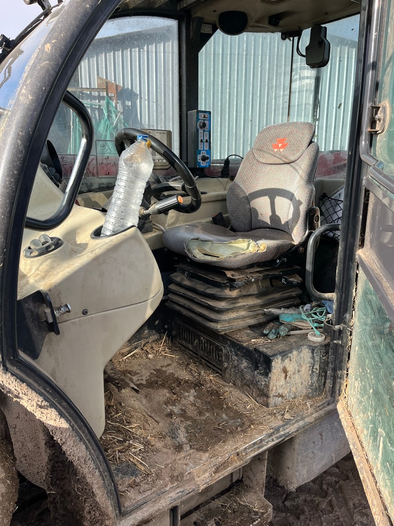 Telescopique MASSEY FERGUSON TH  7038 - photo slide 18