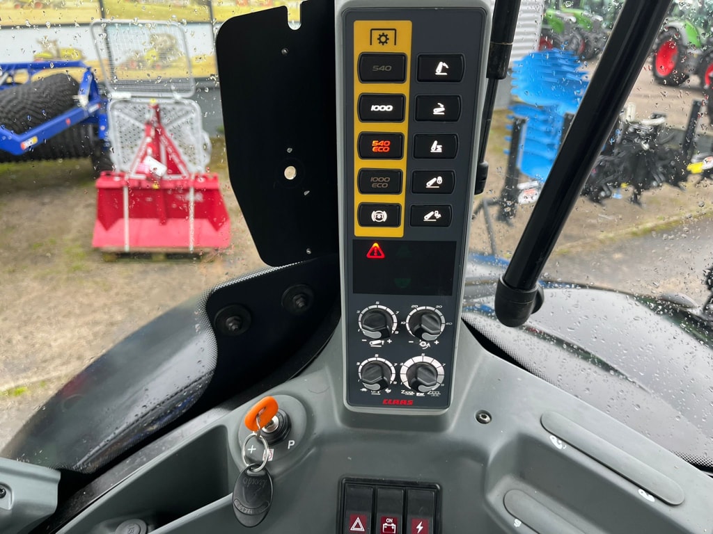 Tracteur CLAAS AXION 930 CEBIS - photo slide 17