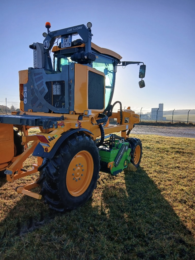 Tracteur enjambeur GREGOIRE GSE - photo slide 4
