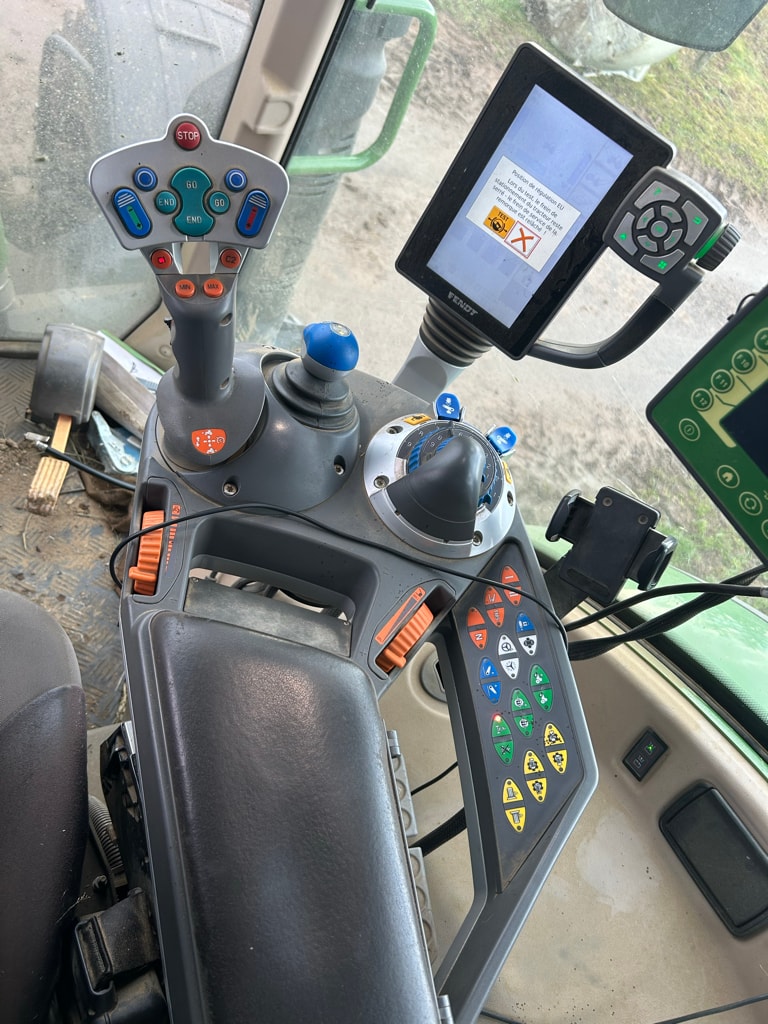 Tracteur FENDT 716 VARIO POWER - photo slide 10