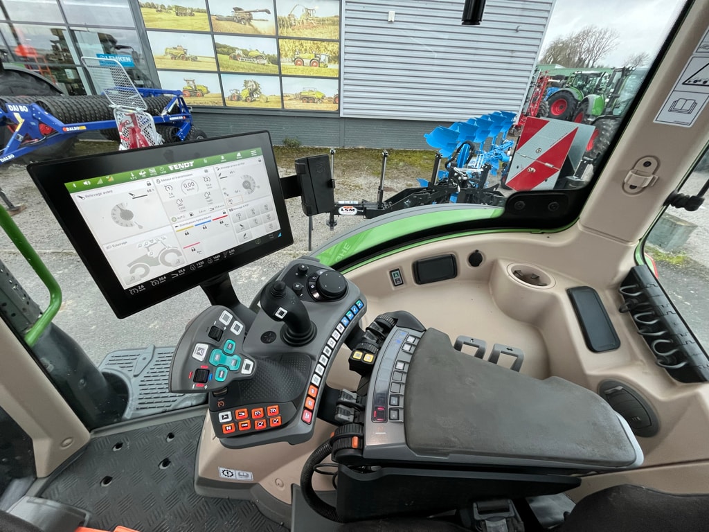 Tracteur FENDT 728 POWER+ GEN7 - photo slide 16