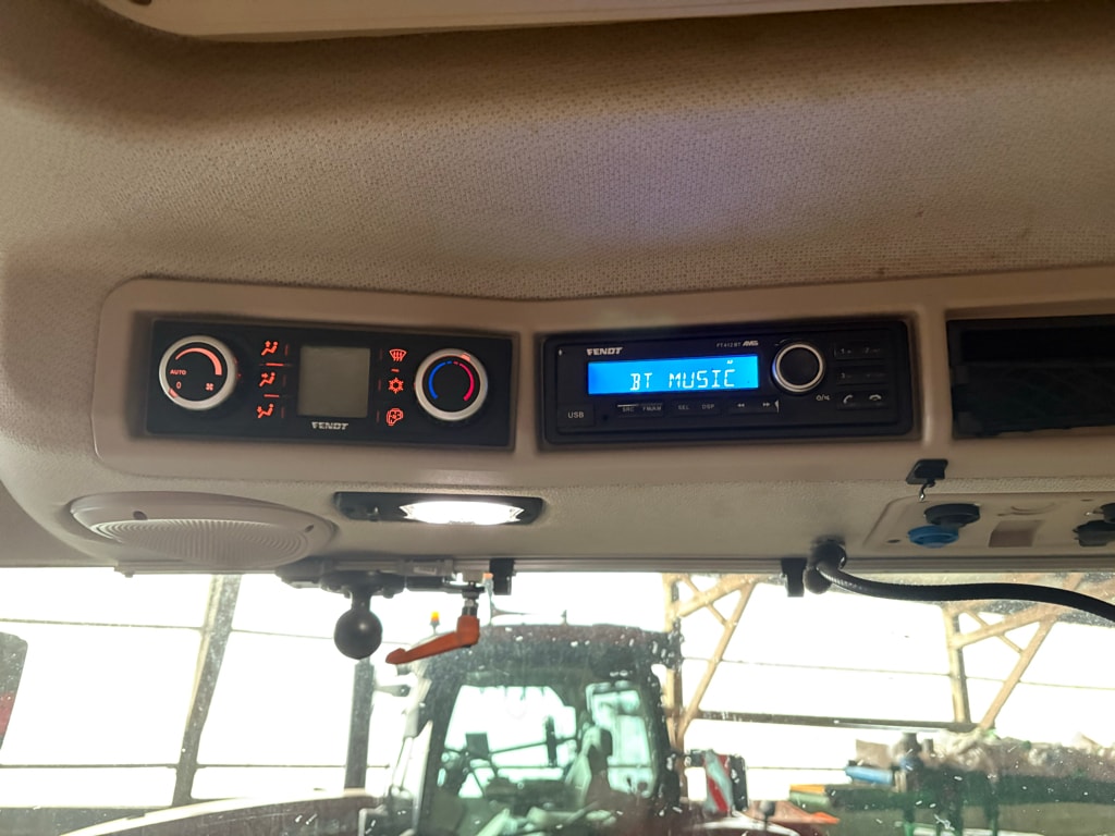 Tracteur FENDT 720 profi + - photo slide 16