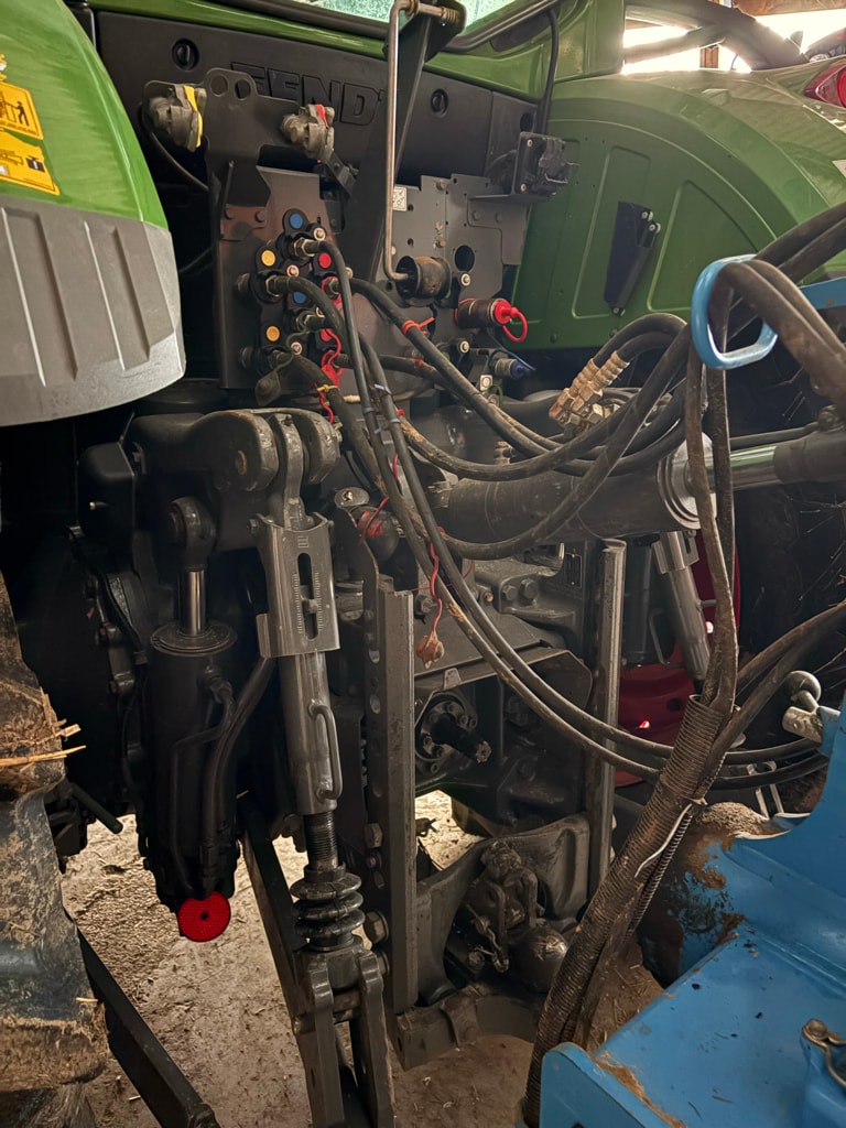 Tracteur FENDT 720 profi + - photo slide 13