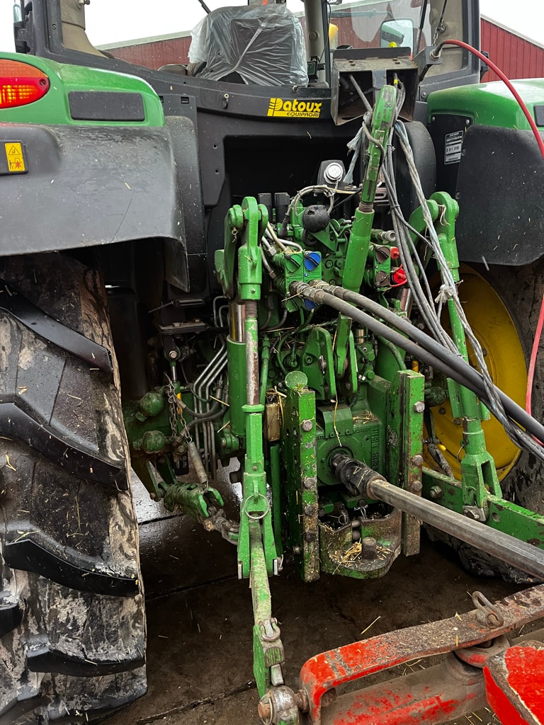 Tracteur JOHN DEERE 6115R - photo slide 7