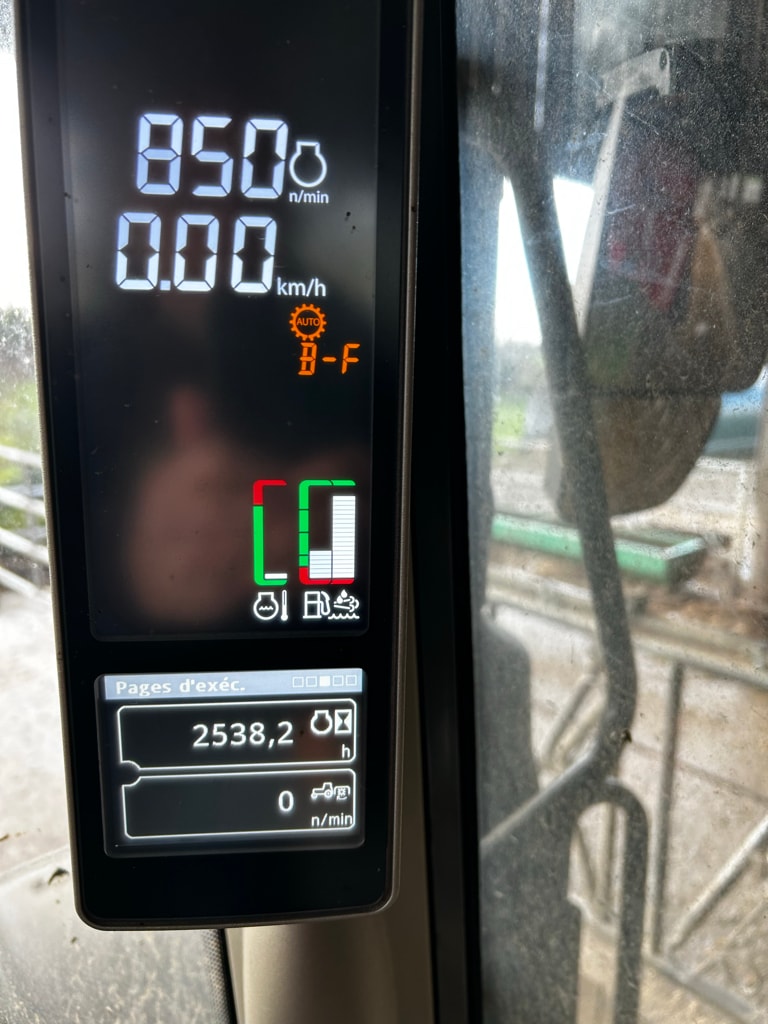 Tracteur chargeur JOHN DEERE 6100M - photo slide 14
