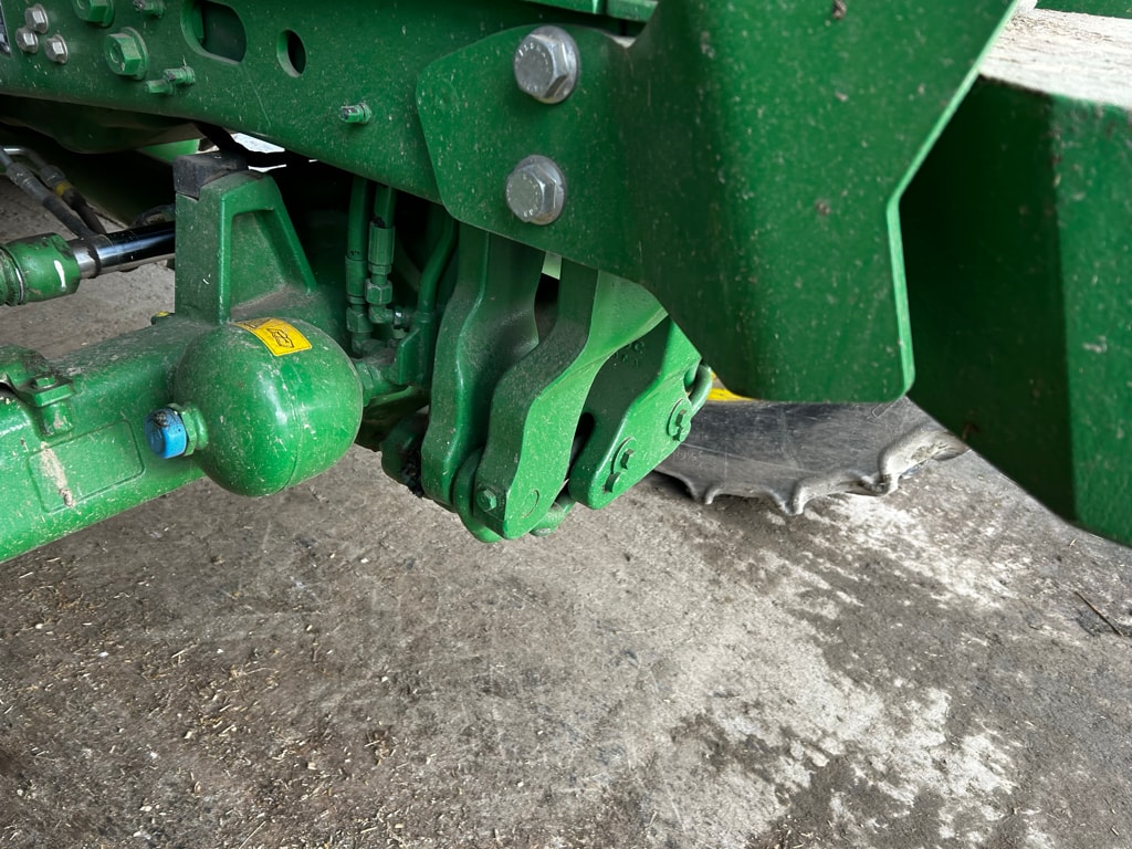 Tracteur chargeur JOHN DEERE 6100M - photo slide 10