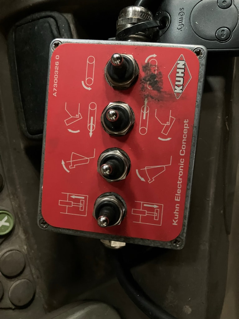 Melangeuse KUHN Crossmix 18.2 CS - photo slide 9