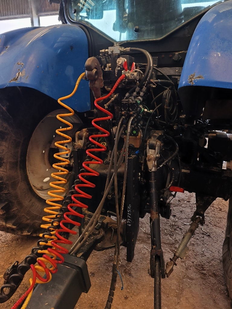 Tracteur NEW HOLLAND T6070 - photo slide 8