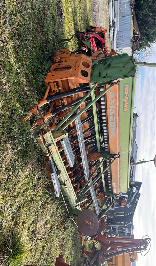 Semoir en ligne AMAZONE ADP401 - photo slide 1