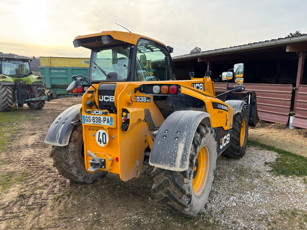 Telescopique JCB 538-60 AGRI SUPER DTVT - photo slide 13