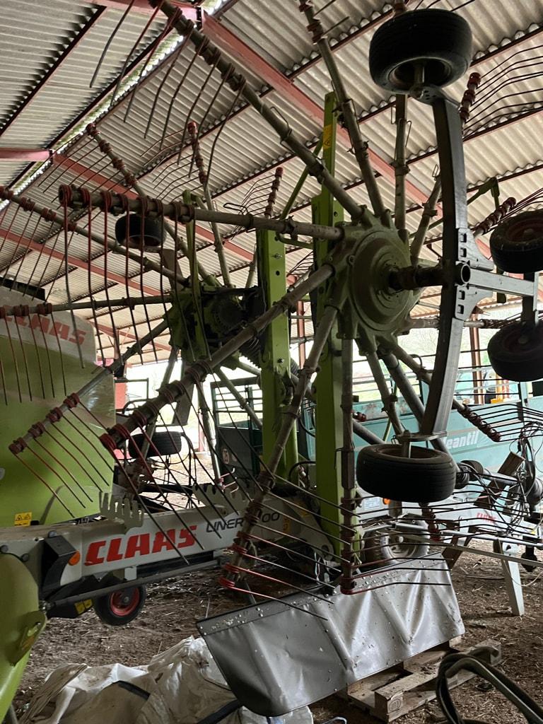 Andaineur CLAAS LINER 2700 - photo slide 11