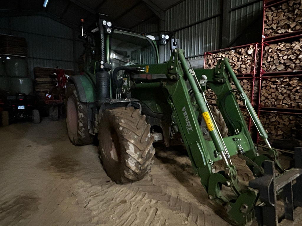 Tracteur chargeur FENDT 311 Power S4 - photo slide 3