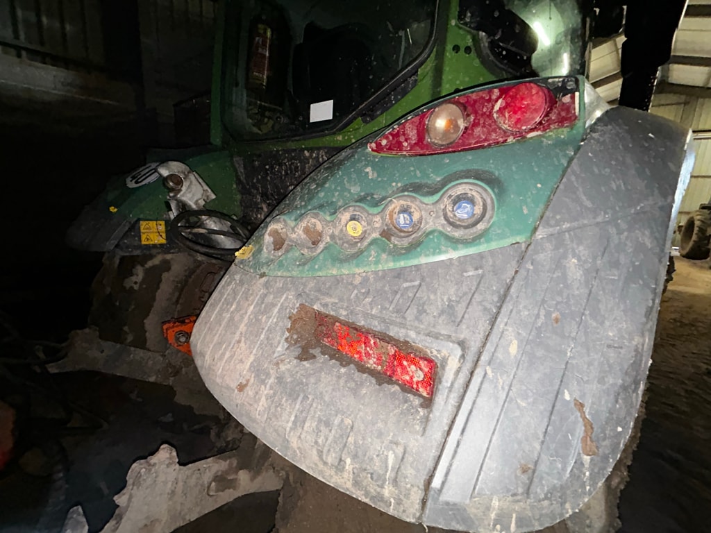 Tracteur chargeur FENDT 311 Power S4 - photo slide 6