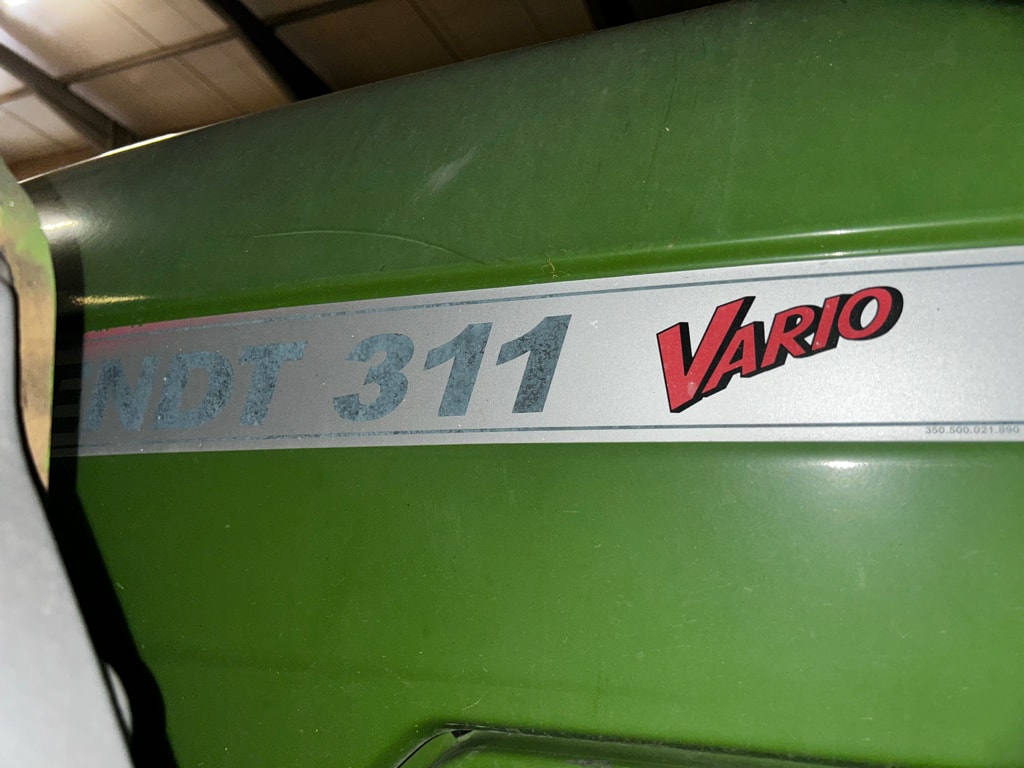 Tracteur chargeur FENDT 311 Power S4 - photo slide 10