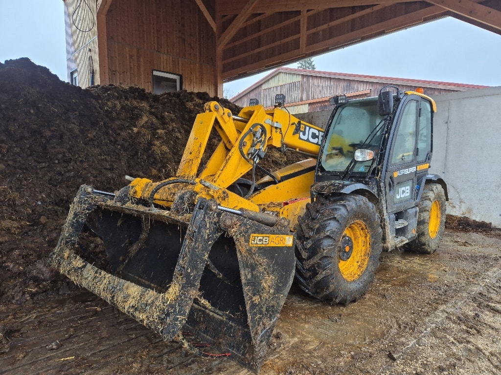 Telescopique JCB 532 70 agri super dtvt - photo slide 2