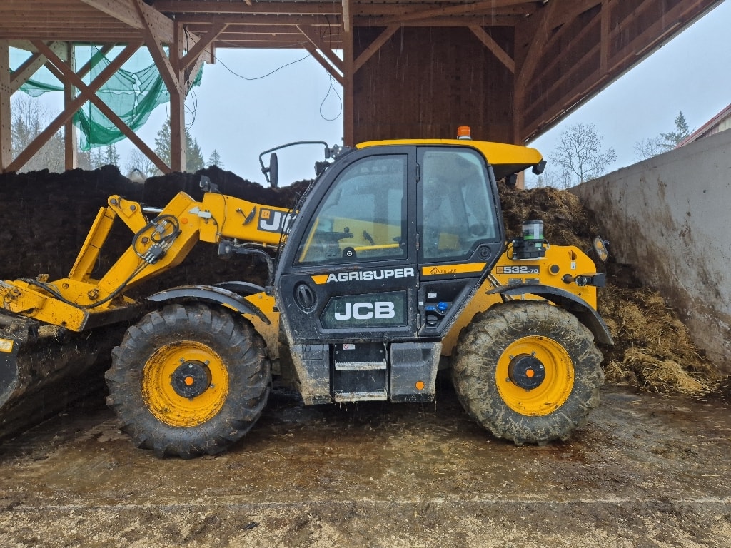 Telescopique JCB 532 70 agri super dtvt - photo slide 1