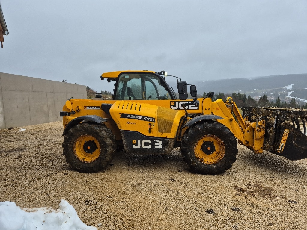 Telescopique JCB 532 70 agri super dtvt - photo slide 10