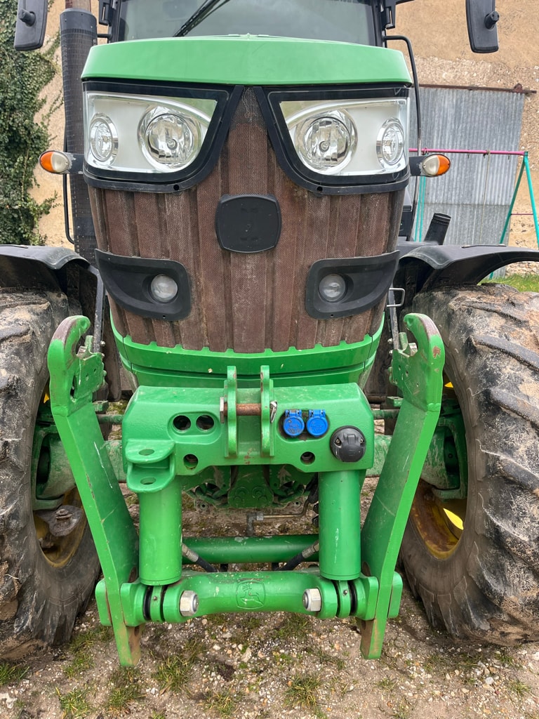 Tracteur JOHN DEERE 6140R - photo slide 10