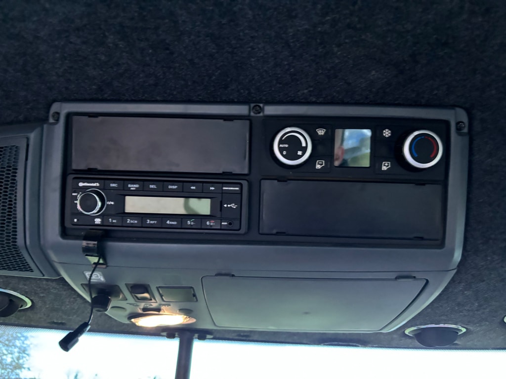 Tracteur VALTRA Q305 - photo slide 8