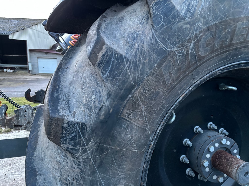 Tracteur VALTRA Q305 - photo slide 10