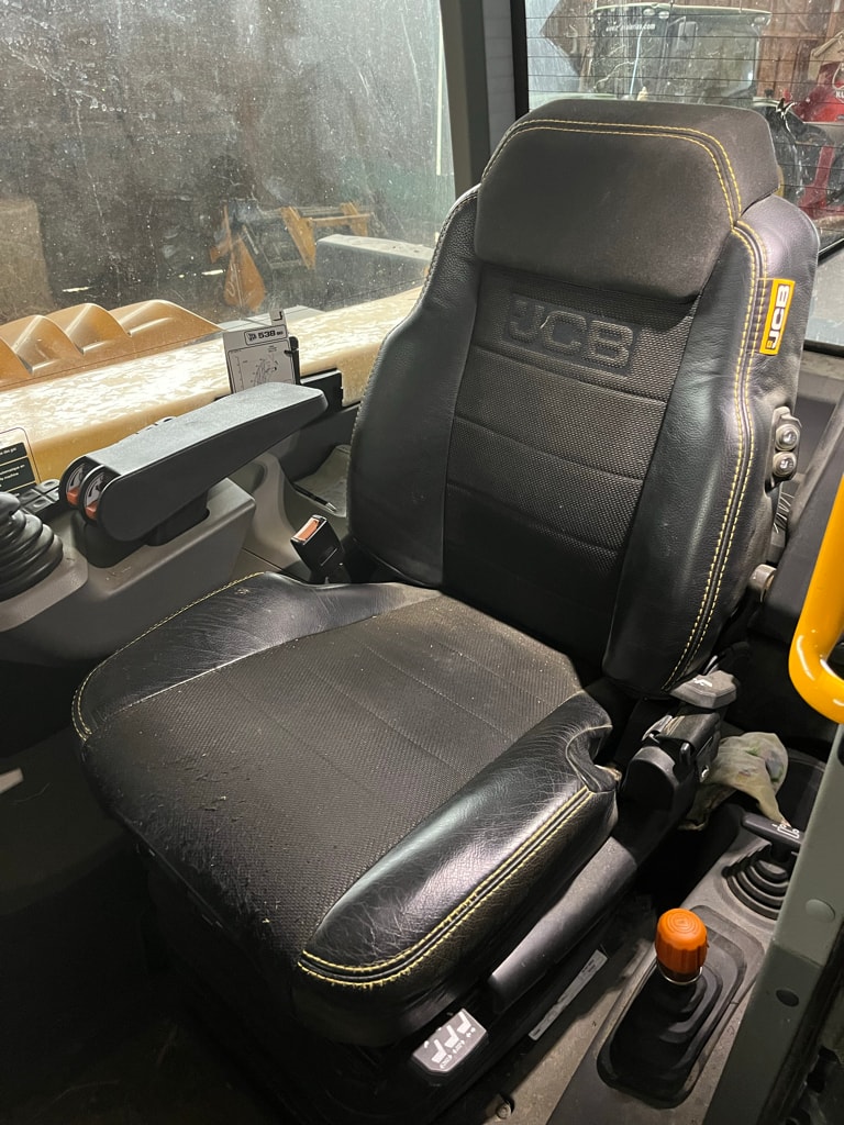 Telescopique JCB 538-60 AGRI XTRA DTVT - photo slide 14