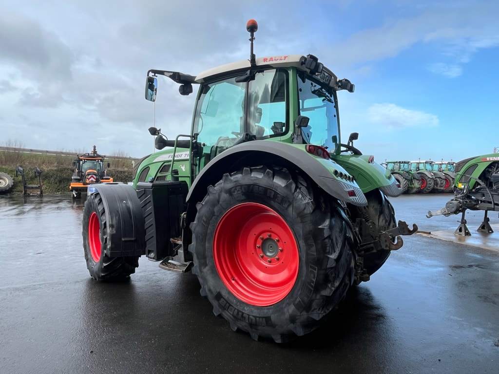 Tracteur FENDT 714 VARIO PROFI - photo slide 4