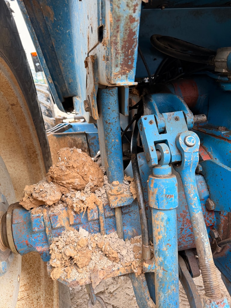 Tracteur FORD 7700 - photo slide 9
