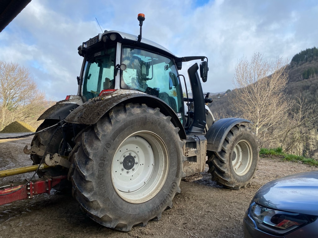 Tracteur chargeur VALTRA N175 - photo slide 3