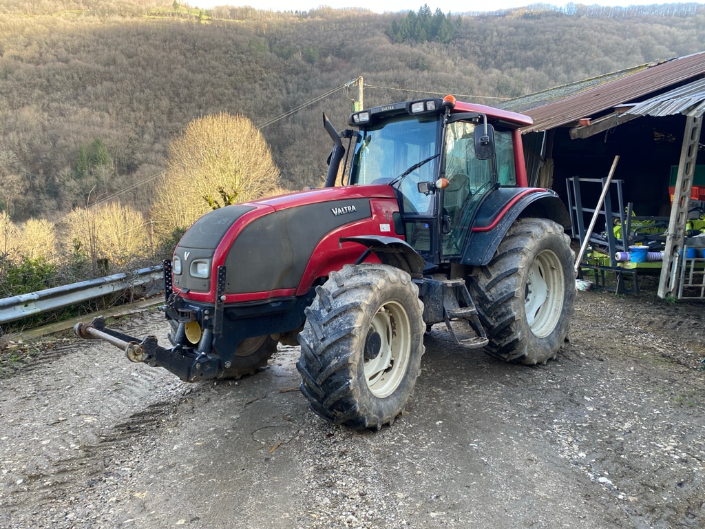 Tracteur VALTRA T 121 CLASSIC - photo slide 2