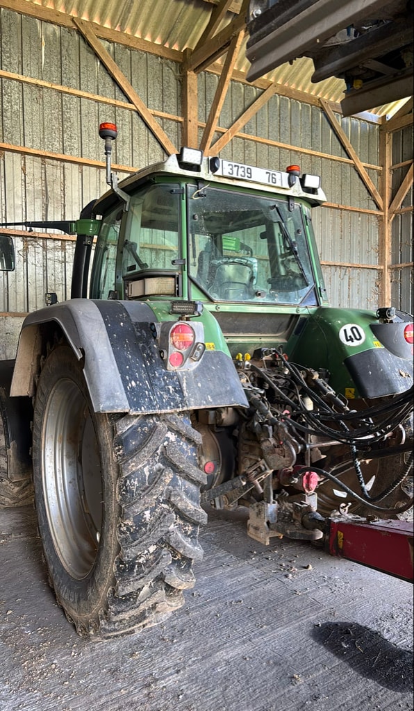 Tracteur FENDT 820 VARIO TMS - photo slide 2