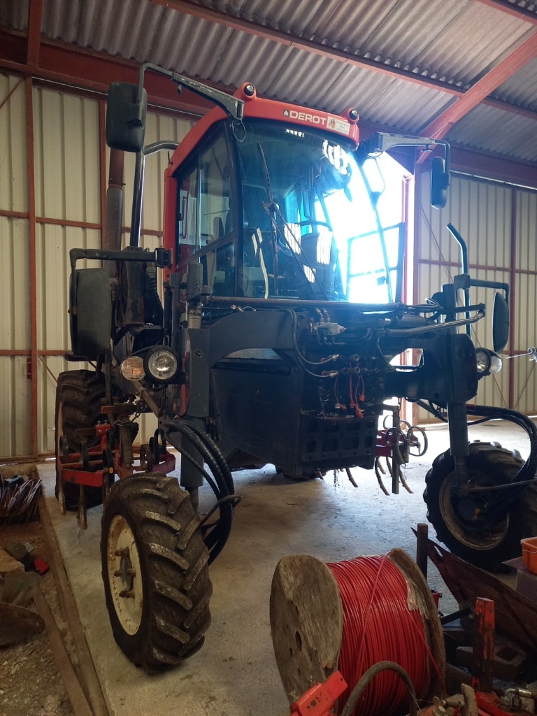Tracteur enjambeur DEROT DH 115 MS - photo slide 2